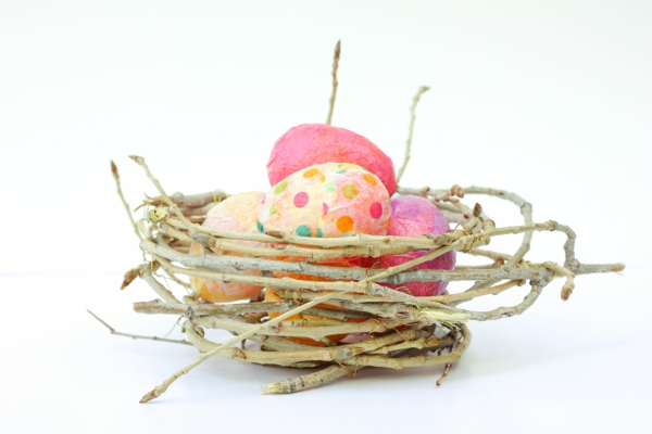 lautasliinatekniikka pääsiäismunia ideoita Kevään koristeet tekevät itse