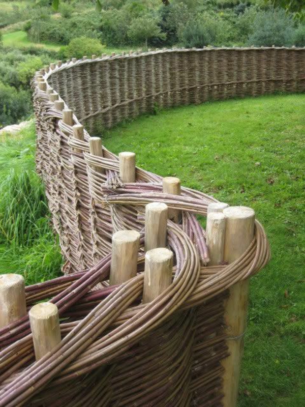 隐私篱笆园艺想法花园篱笆编织柳条家具