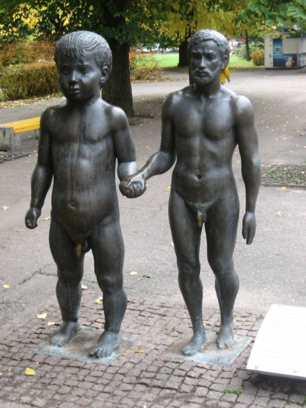 kunstverk kunstprosjekter far og sønn statuer
