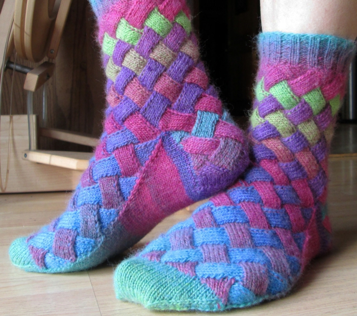 ponožky pletené barevné ponožky kříž vzor