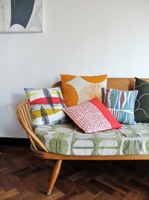 sofa kaster forskellige mønstre smukke deco ideer