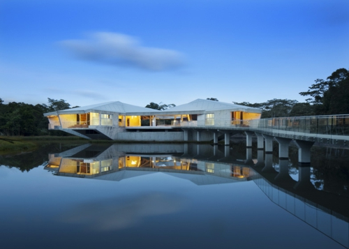 солидна футуристична къща дизайн австралия осветление