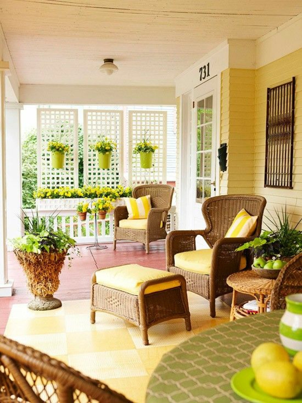 terraza soleada alfombra de muebles de ratán de color amarillo