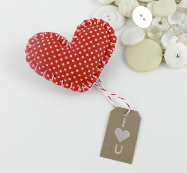 fabric hearts sewn craft ideas dot patterns remainders