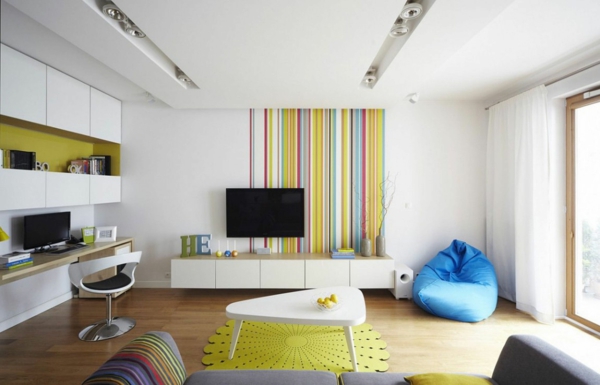 dryžuotas tapetai gyvenamasis kambarys akcentas sieninė spalva švieži