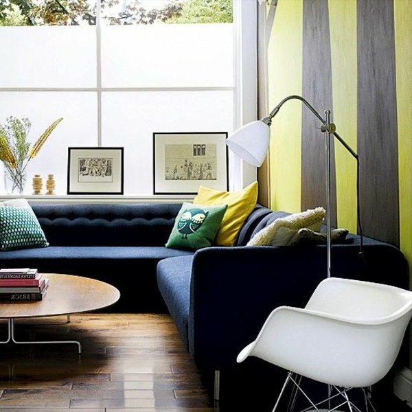 wallpaper pattern stripes fresh living room deco ideas