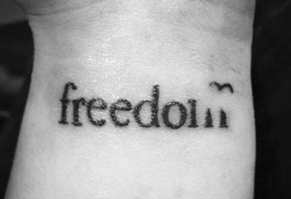 tattoo hangelenk ελευθερία έμπνευση