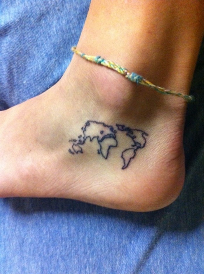татуировка на глезена нека световната карта увисна глезена