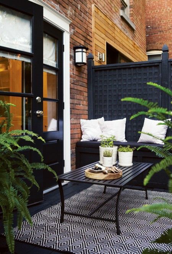 vormgeving van het terras-patio-balkon-pagina voor het gezicht dragen-stijlvol zwart-tuinmeubelen