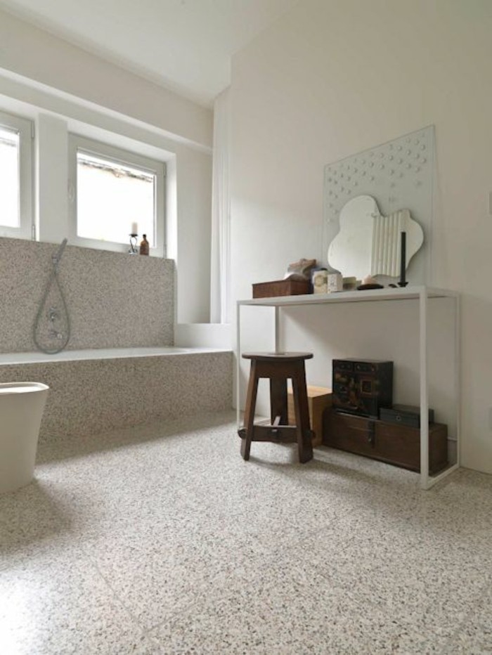 水磨石地板浴室卫生间的想法艺术瓷砖