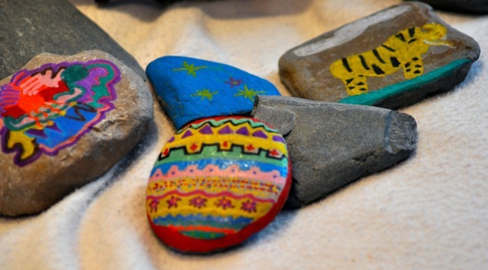 动物涂料石头上的工艺思想为儿童