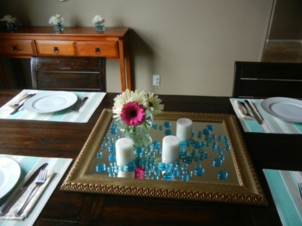 mesa gerberas piedras azules
