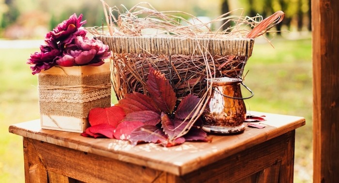 桌装饰秋天与花风光