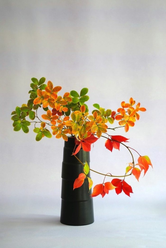 επιτραπέζια διακόσμηση ikebana φρέσκες ιδέες διακόσμησης για το φθινόπωρο