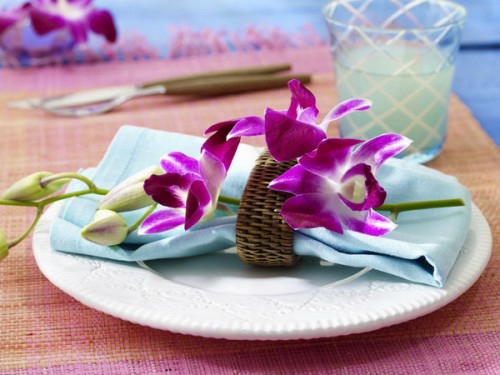 маса декорация с орхидеи благородна салфетка