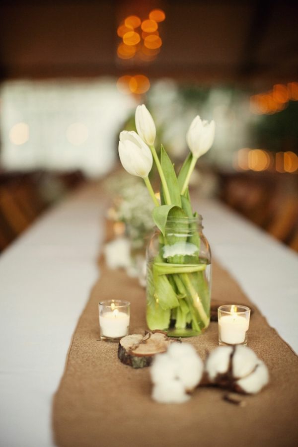 bord dekorasjon rustikk lys tulipaner bordløper