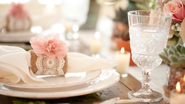 pöydän koristelu nuhainen tyylikäs deco itsessään tekee kynnetyt ruusu
