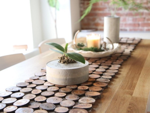 tabelul de masă de decorare a mesei face decor cu discuri din lemn pentru tine
