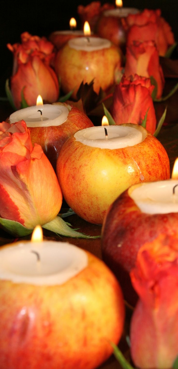 επιτραπέζια διακόσμηση γάμος φθινόπωρο διακόσμηση άνεμοι φώτα μήλα τριαντάφυλλα