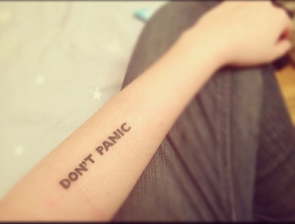 ideoita kyynärvarren tatuointi sanoja ei paniikkia