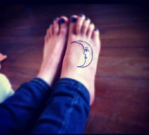 τατουάζ ιδέες τατουάζ στα πόδια φεγγάρι