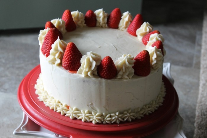 tarte décorer tarte crémeuse décorer avec des fraises