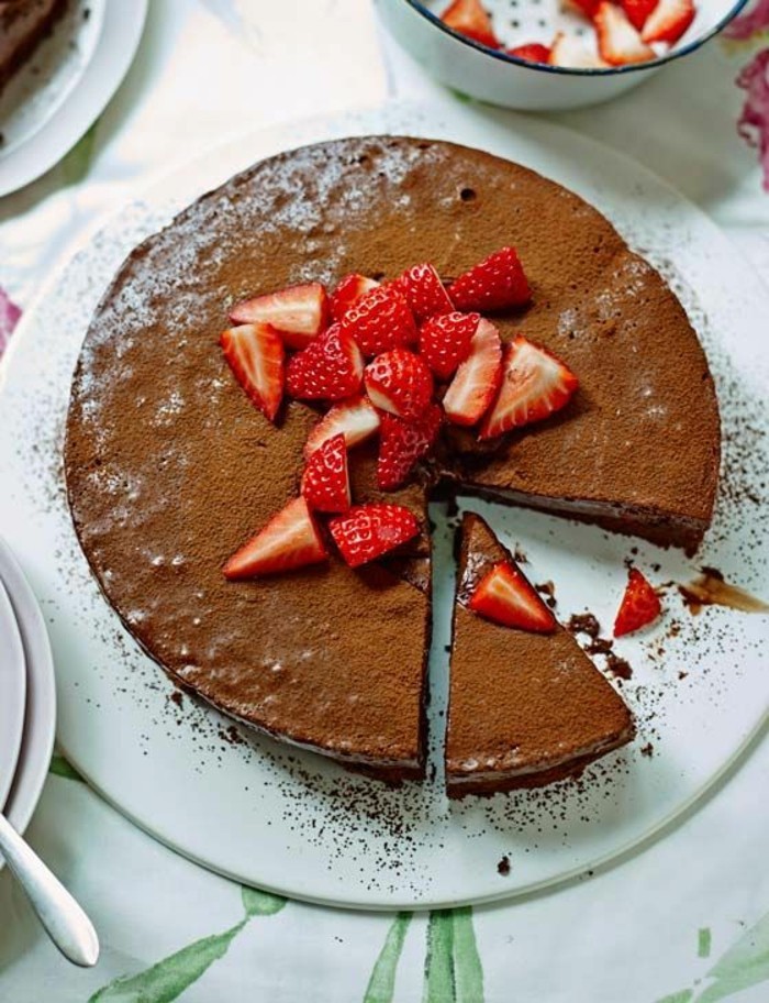 taart decoreren aardbeien heerlijke dessert ideeën