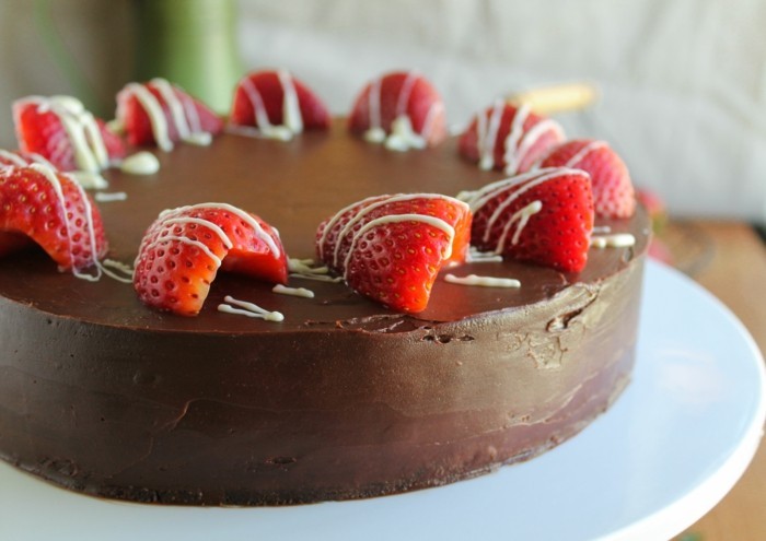 gâteaux décoration gâteau au chocolat décorer fraises décoration