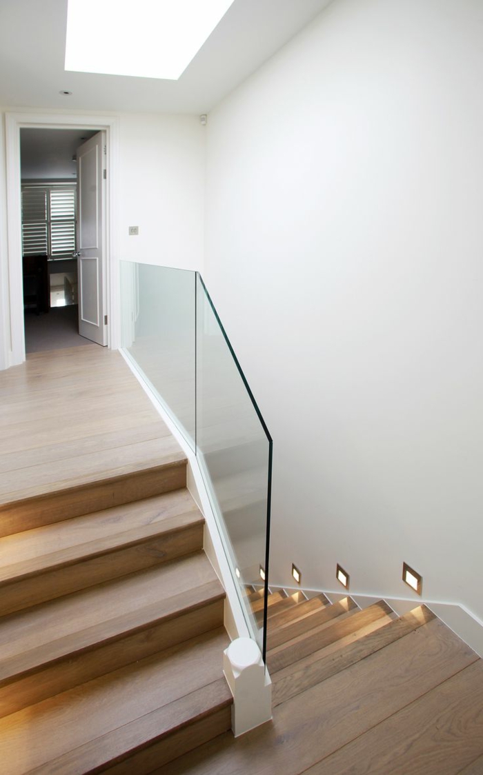 מדרגות מעקה זכוכית מדרגות מעץ מדרגות אור