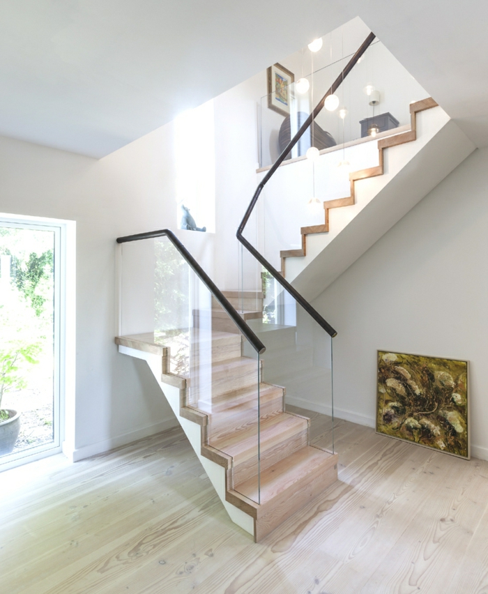 מדרגות צורה עץ זכוכית שילוב עץ רצפה עיצוב פנים