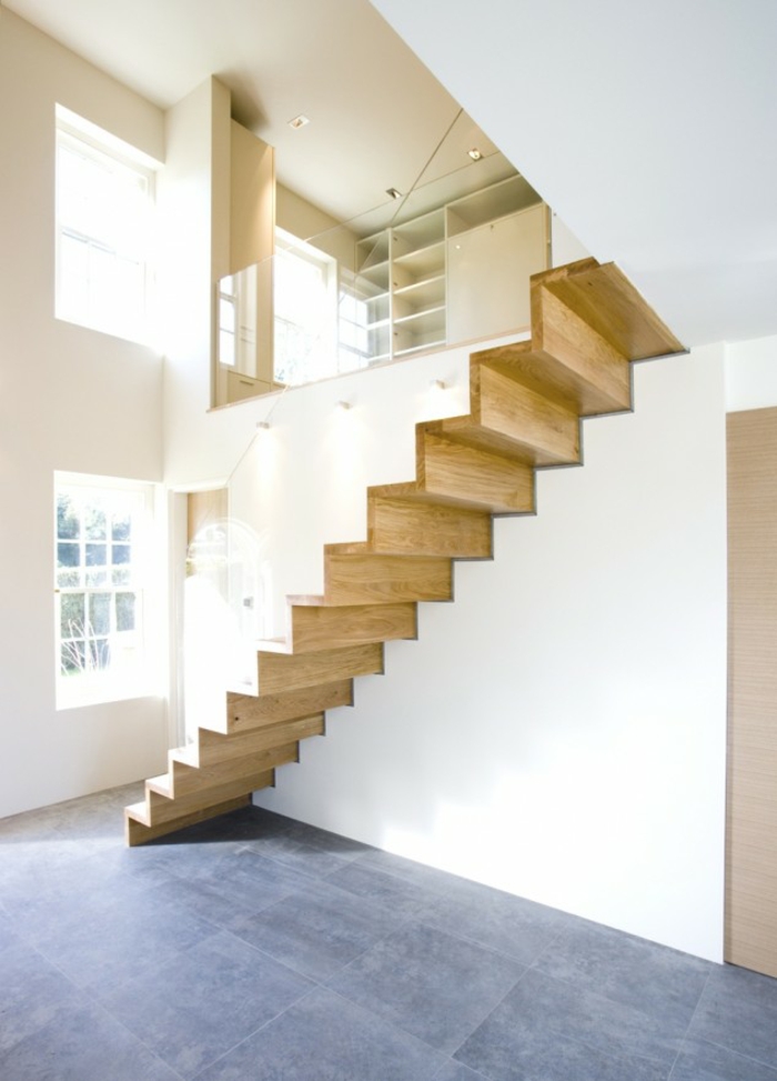 escalera de madera minimalista