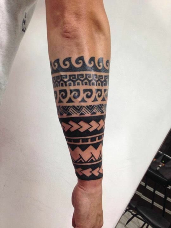 горната част на ръката и предмишницата татуировка идеи шаблони племенни