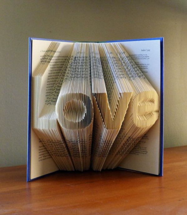 подаръци за Валентин за мъже, които четат любовни книги