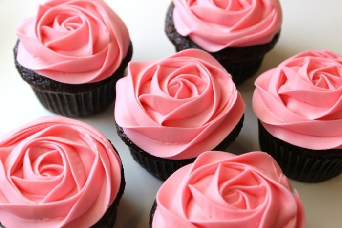 тортата на Валентин роза