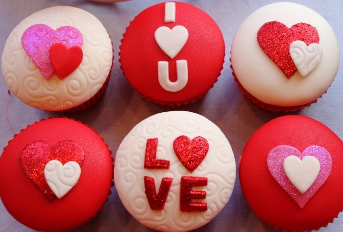 Ημέρα του Αγίου Βαλεντίνου κέικ muffins αγάπη καρδιά