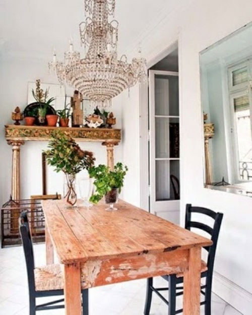 老式用餐家具桌椅老植物木枝形吊灯