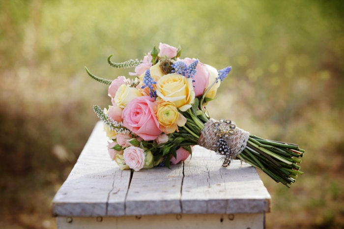 реколта сватба природа цветни цветя рози дантела перо