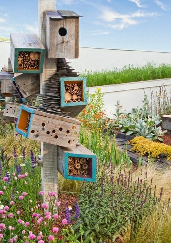 bird house build wood environmentally friendly grass
