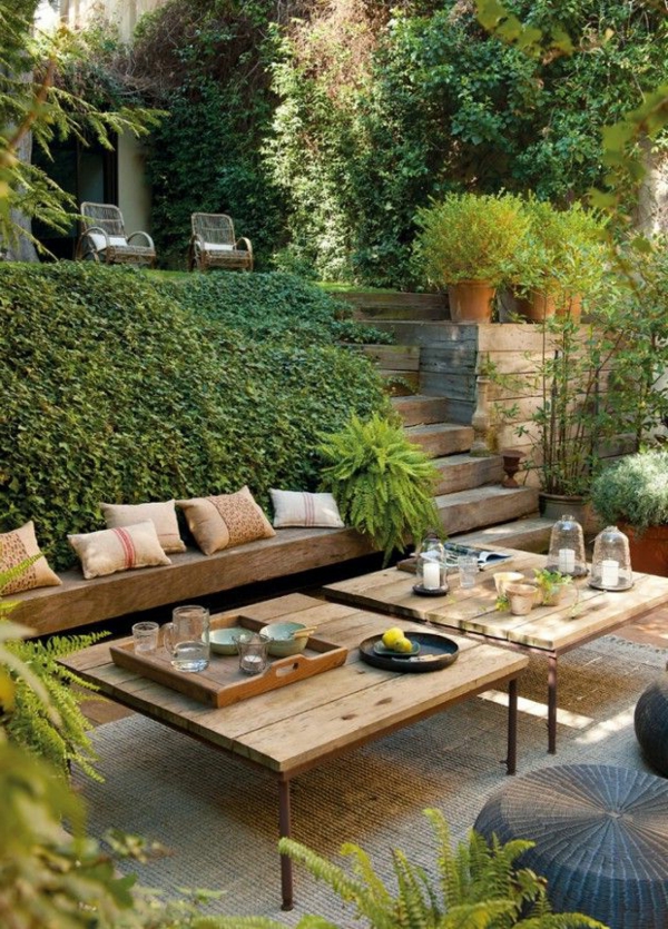 přední zahradní móda zahradní stůl dřevěné lavici schody