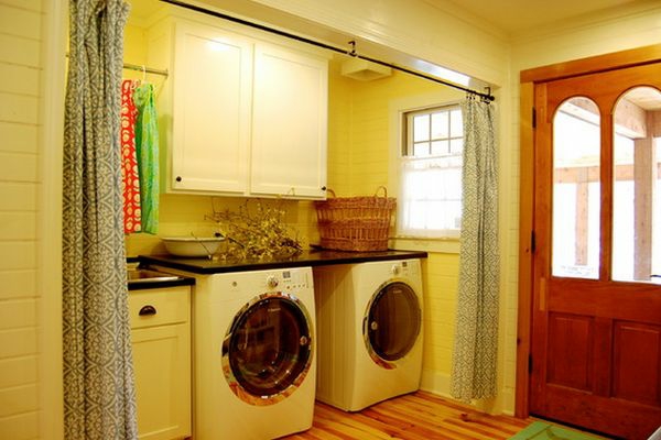 窗帘作为房间隔板洗衣房洗衣机