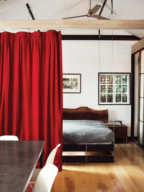 窗帘分隔壁房间隔板想法红色窗帘