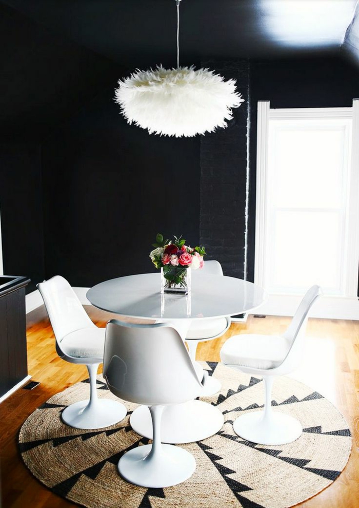 stěny zdobení nápady obývací pokoj jídelna kulatý jídelní stůl přívěšek lampa