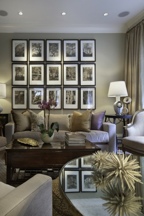 стена декорация с картинки диван възглавници едноцветен