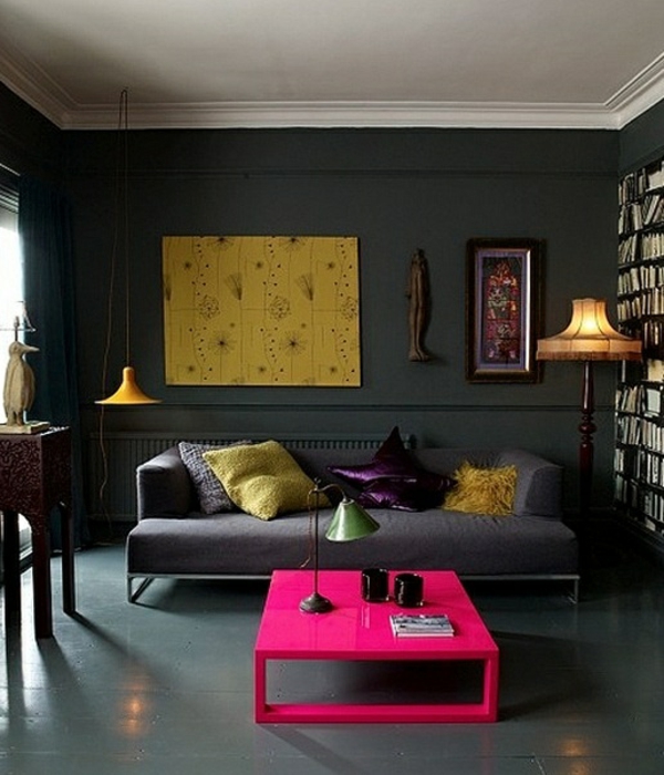 το χρώμα του τείχους γκρι ρυθμίσεων καθιστικό ροζ τραπέζι καναπέ