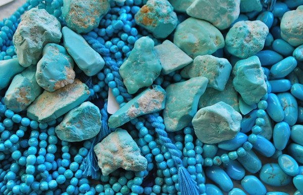 color de la pared piedra preciosa turquesa cadenas piedras