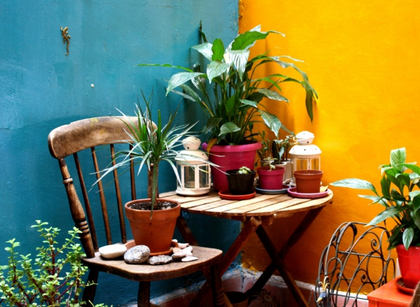 barva stěny tyrkysově žlutý mexický styl