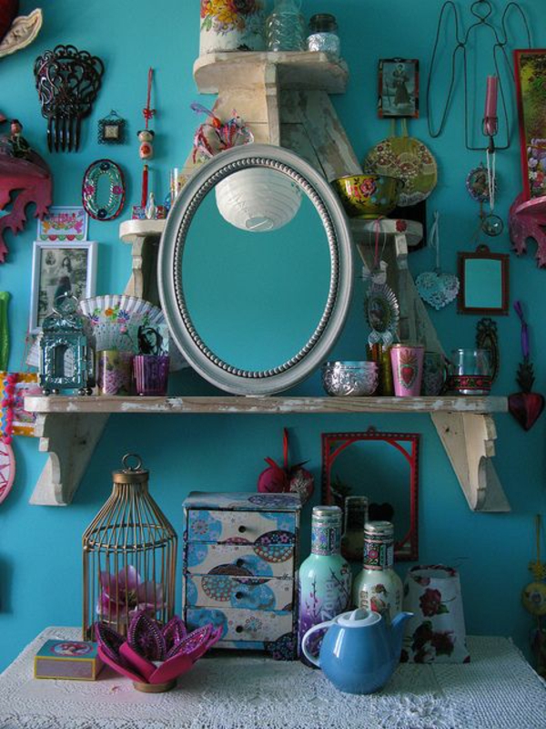pared pintura turquesa brillante pared espejo oval