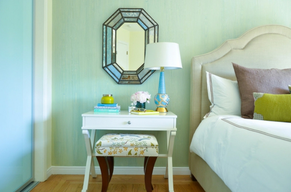 muurkleuren turquoise slaapkamer spiegel