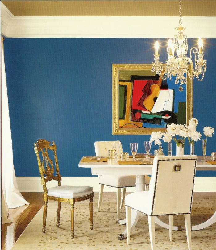 تصميم الجدار غرفة الطعام الجدار الأزرق الطلاء الطلاء الجدول الديكور