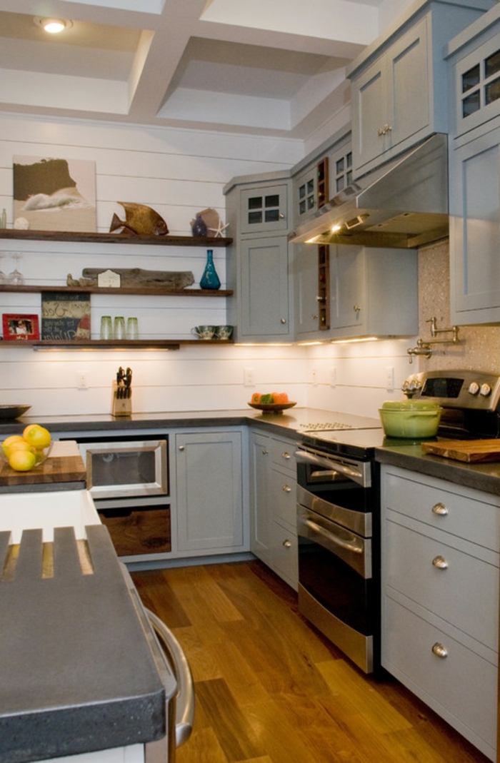 ταπετσαρίες τοίχου κουζίνα ξύλινες ιδέες κουζίνας ανοιχτό γκρι ντουλάπια κουζίνας